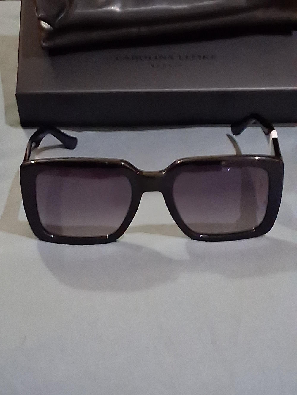 Black Square Women's Sunglasses with Gradient Lenses - Unbranded